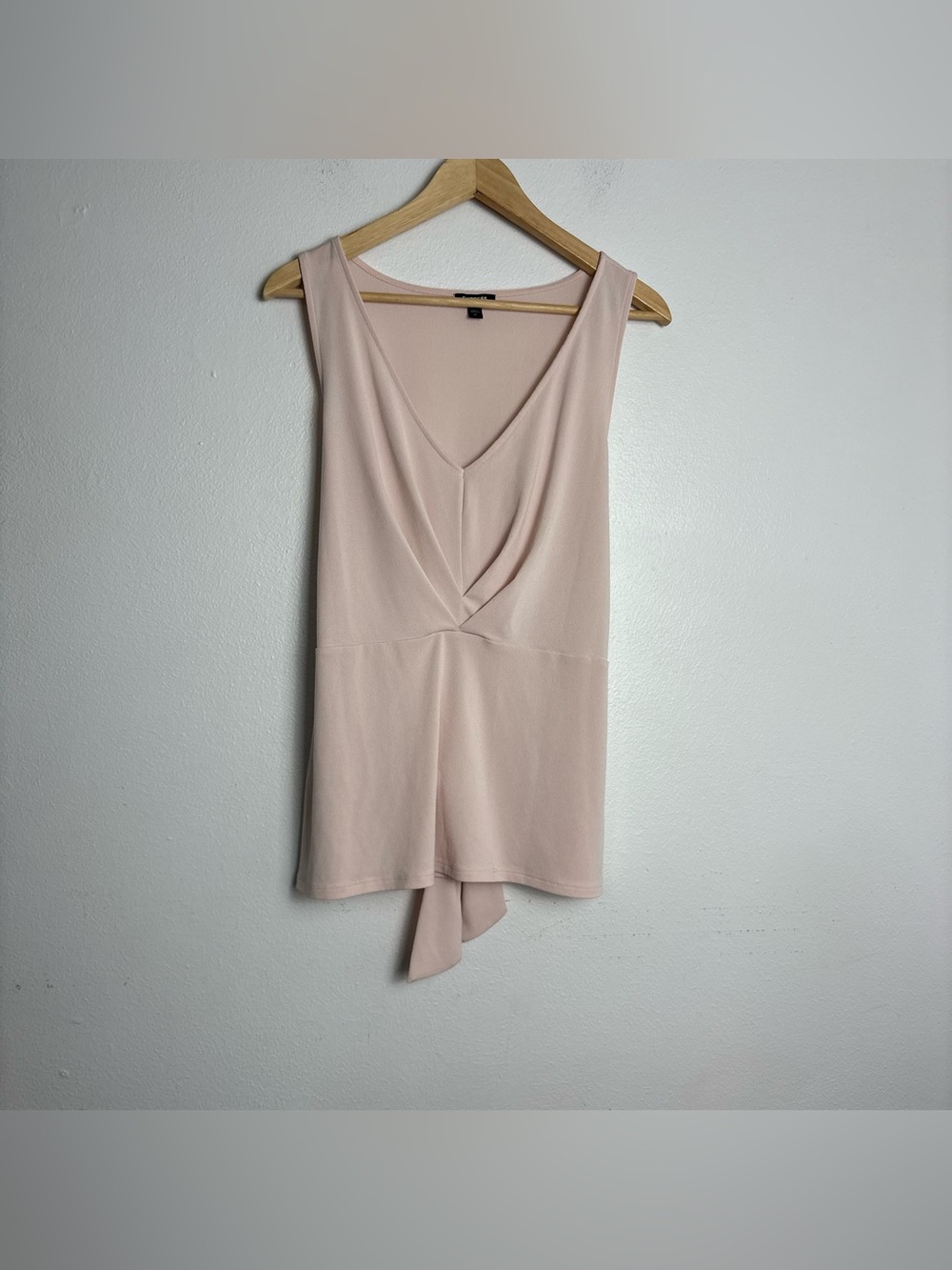 Express Studio Stretch Crepe V-neck Blush Pink Blouse Sleveless Size XL